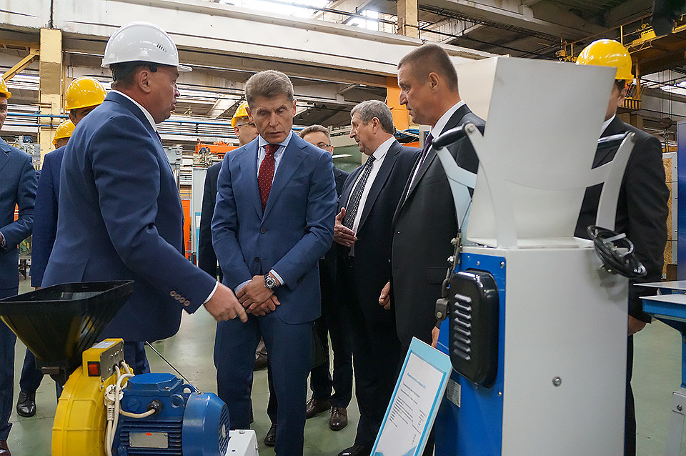 Дорожная и коммунальная техника бобруйского завода заинтересовала губернатора Приморского края Дорожная и коммунальная техника бобруйского завода заинтересовала губернатора Приморского края