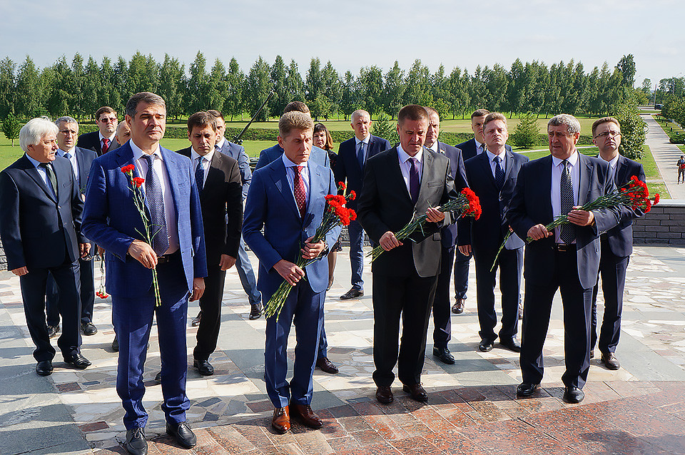 Дорожная и коммунальная техника бобруйского завода заинтересовала губернатора Приморского края Дорожная и коммунальная техника бобруйского завода заинтересовала губернатора Приморского края