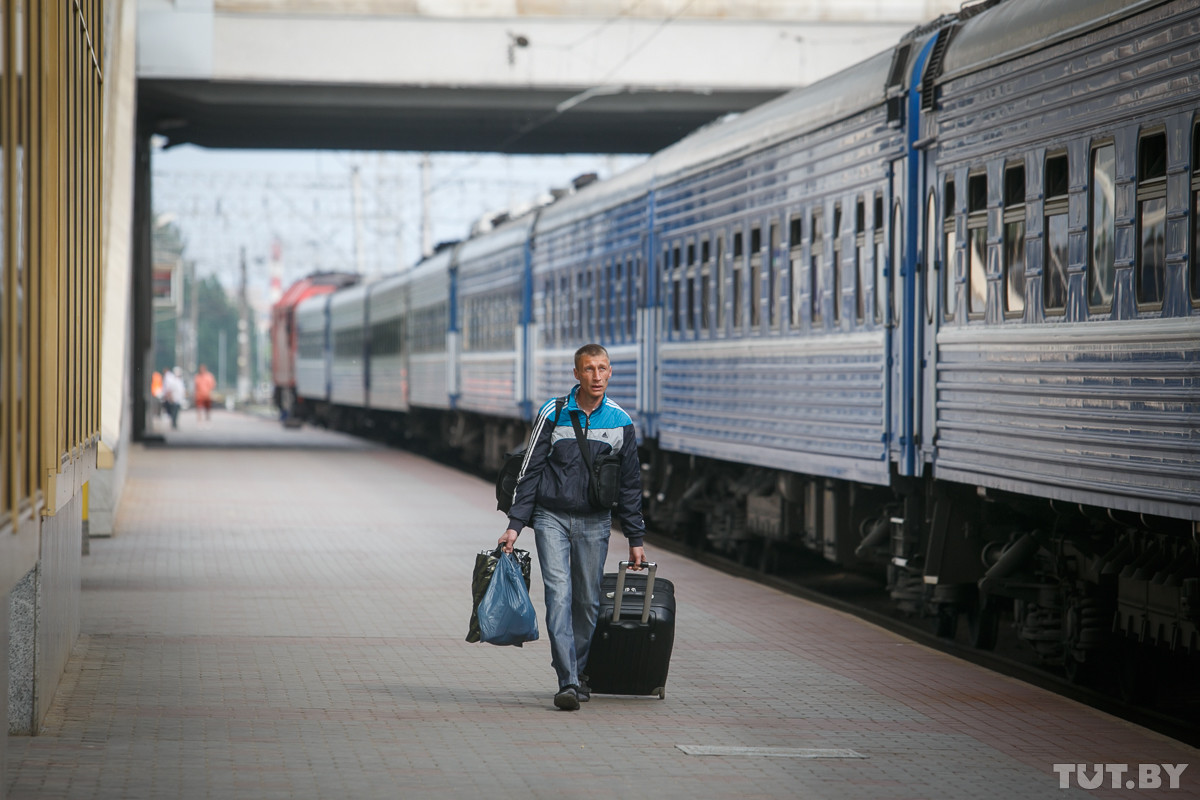 Подорожали билеты в плацкартных и купейных вагонах. В цену теперь включают стоимость постельного белья Подорожали билеты в плацкартных и купейных вагонах. В цену теперь включают стоимость постельного белья