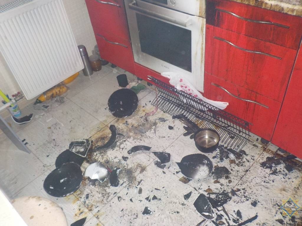 В Бобруйске случился пожар из-за банки с краской в ковшике В Бобруйске случился пожар из-за банки с краской в ковшике