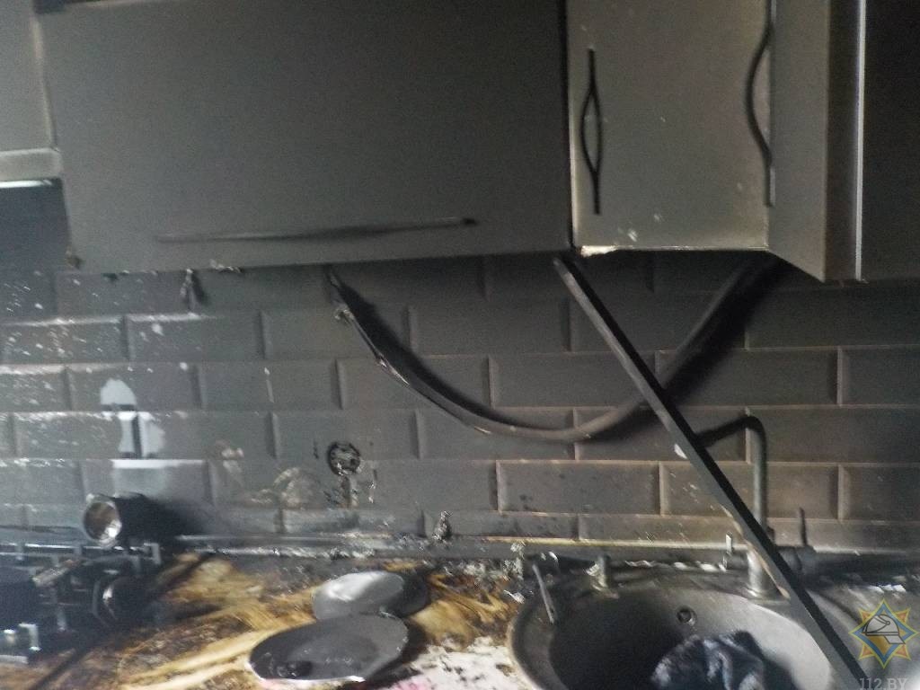 В Бобруйске случился пожар из-за банки с краской в ковшике В Бобруйске случился пожар из-за банки с краской в ковшике