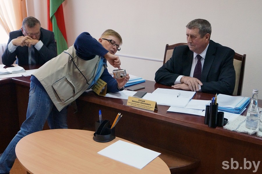 Помощник Президента — инспектор по Могилевской области Михаил Русый провел в Кличеве прием граждан Помощник Президента — инспектор по Могилевской области Михаил Русый провел в Кличеве прием граждан