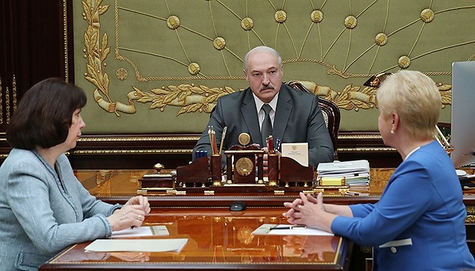 Лукашенко: Не хочу, чтобы так называемая оппозиция искала подоплеку в словах о честности выборов Лукашенко: Не хочу, чтобы так называемая оппозиция искала подоплеку в словах о честности выборов