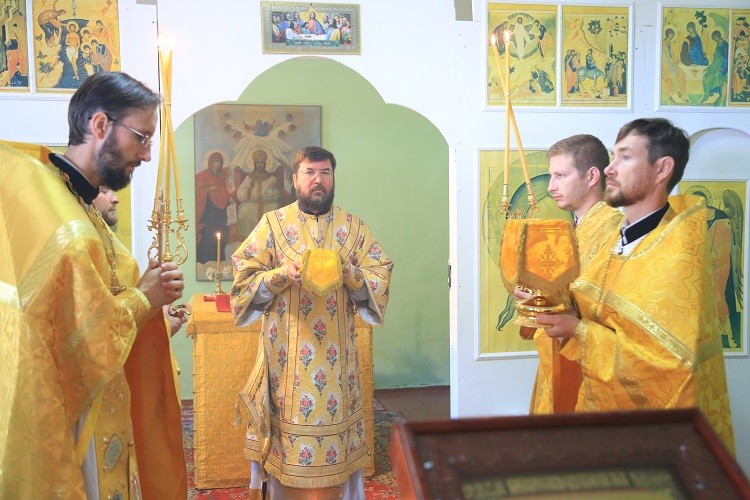 Воскресная Божественная литургия совершена в летней православной школе «Дружба» Воскресная Божественная литургия совершена в летней православной школе «Дружба»