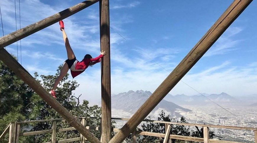 Блогерша сделала снимок для Instagram за секунду до того, как сорвалась с шестого этажа Блогерша сделала снимок для Instagram за секунду до того, как сорвалась с шестого этажа