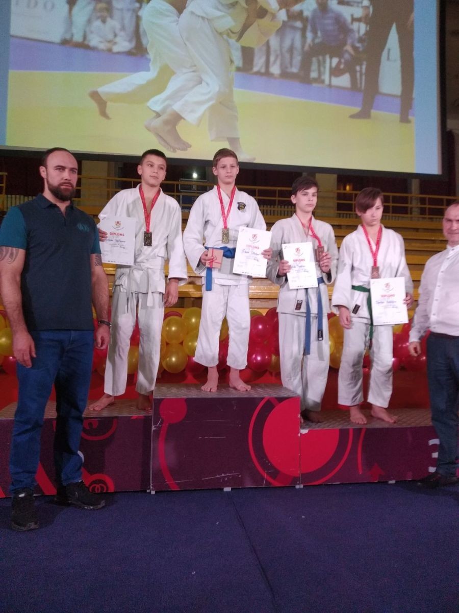 Полный комплект медалей завоевали дзюдоисты Спартака в Риге