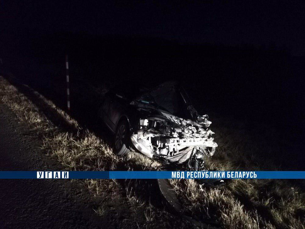 На М1 в ДТП погибла пассажирка: водитель сдавал назад, когда в авто влетел VW. За рулем был 50-летний бобруйчанин На М1 в ДТП погибла пассажирка: водитель сдавал назад, когда в авто влетел VW. За рулем был 50-летний бобруйчанин