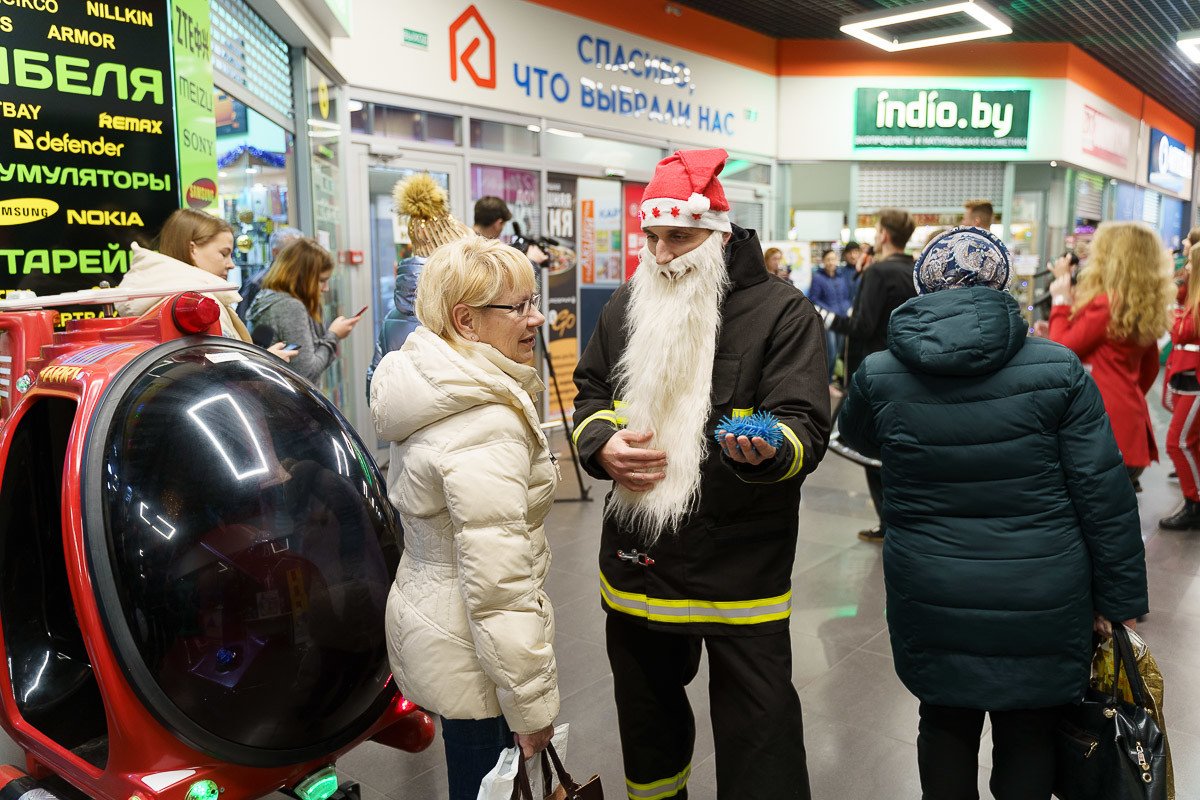 В торговом центре «Карусель» прошел финальный этап республиканской акции «Безопасный Новый год!».
