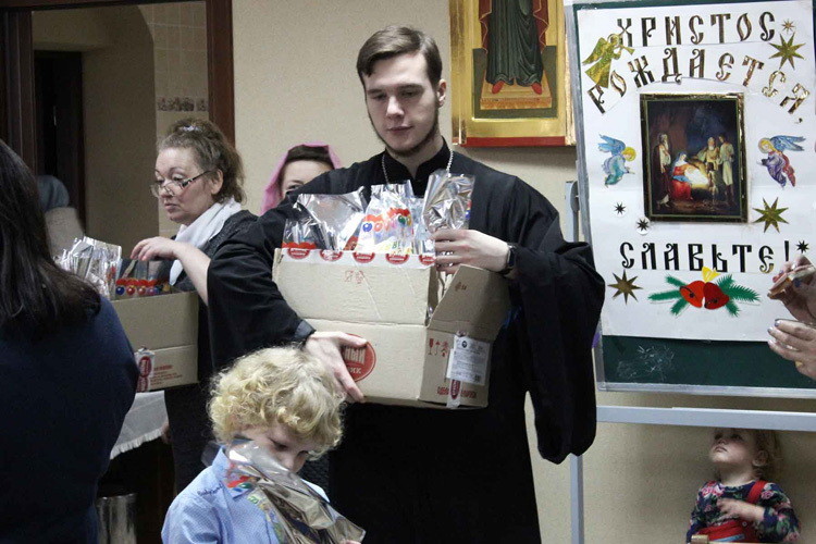 Рождественский утренник прошел в Воскресной школе Свято-Духова храма Рождественский утренник прошел в Воскресной школе Свято-Духова храма