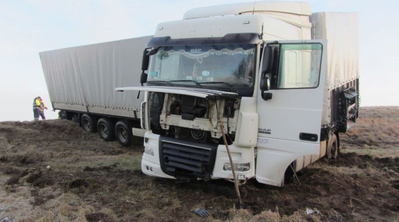 Спешил на загрузку. Под Бобруйском произошло ДТП Спешил на загрузку. Под Бобруйском произошло ДТП