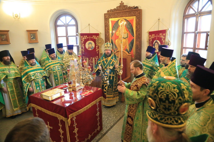 В Бобруйской епархии молитвенно отметили день Ангела правящего Архиерея В Бобруйской епархии молитвенно отметили день Ангела правящего Архиерея