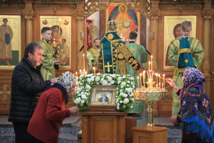 В Бобруйской епархии молитвенно отметили день Ангела правящего Архиерея В Бобруйской епархии молитвенно отметили день Ангела правящего Архиерея