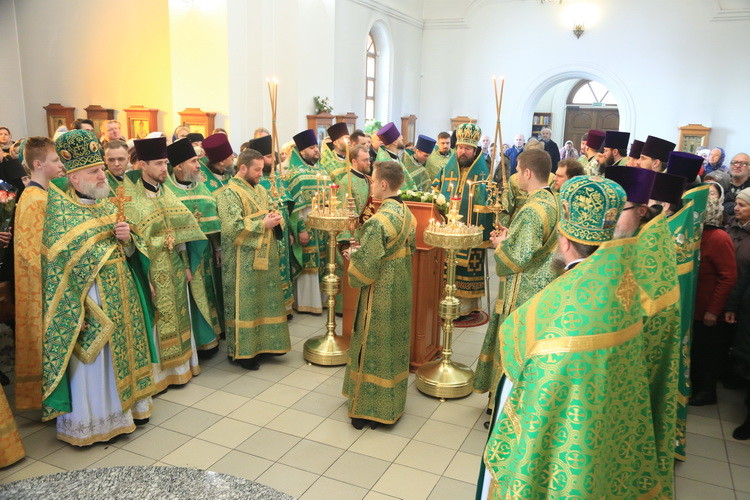 В Бобруйской епархии молитвенно отметили день Ангела правящего Архиерея В Бобруйской епархии молитвенно отметили день Ангела правящего Архиерея
