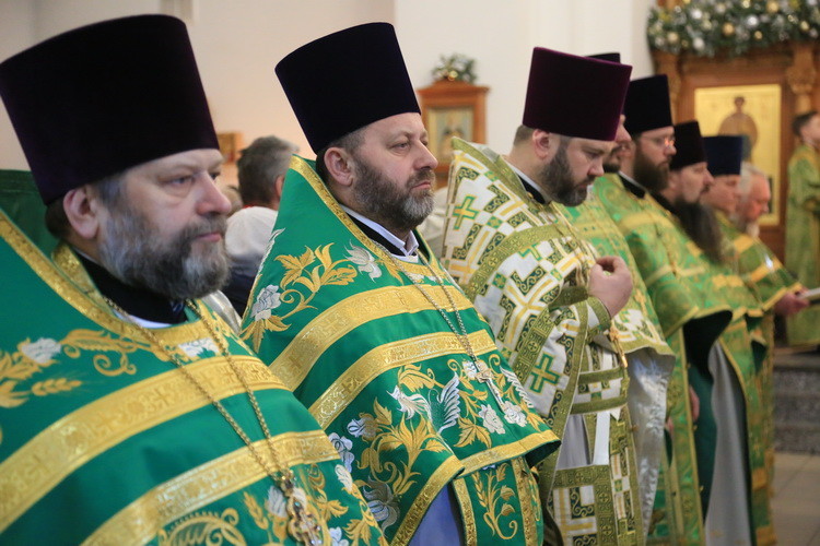 В Бобруйской епархии молитвенно отметили день Ангела правящего Архиерея В Бобруйской епархии молитвенно отметили день Ангела правящего Архиерея