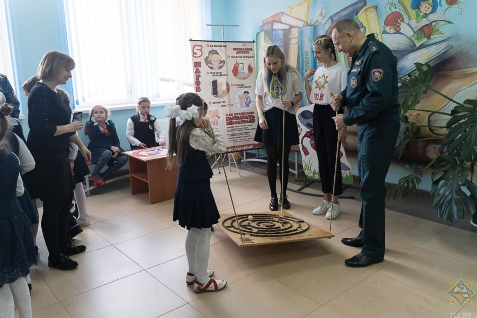 Министр по ЧС встретился со школьниками Бобруйска Министр по ЧС встретился со школьниками Бобруйска