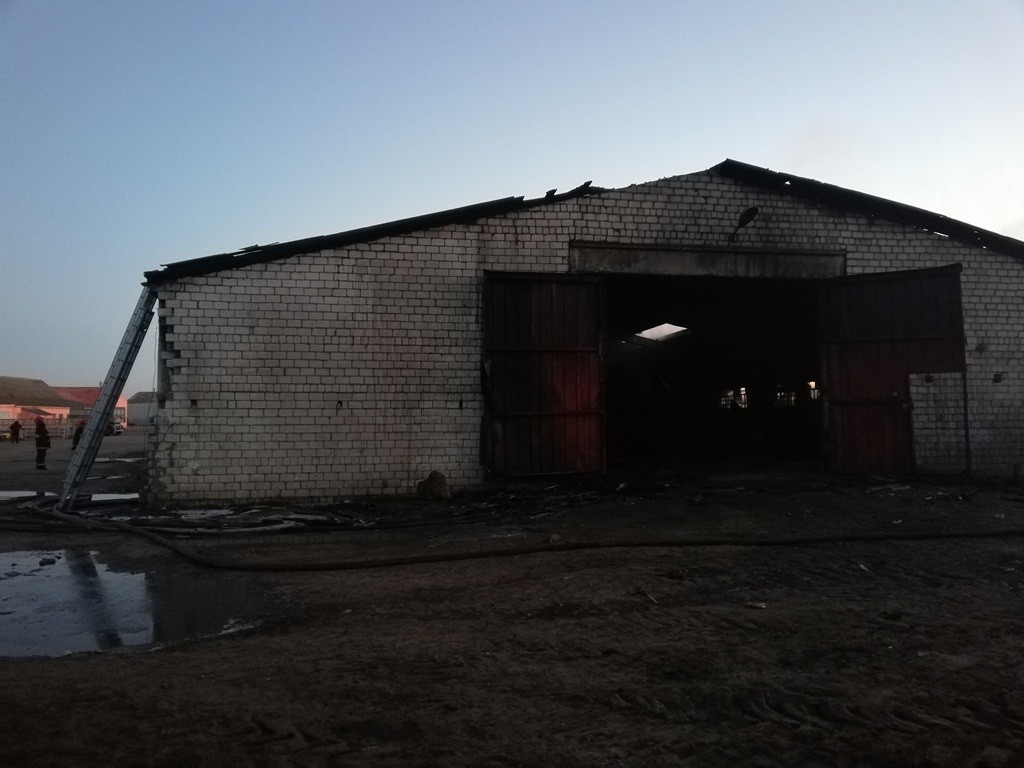 пожар на оао невский-агро сгорели два комбайна