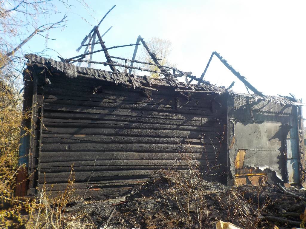 В Бобруйске сгорел заброшенный дом