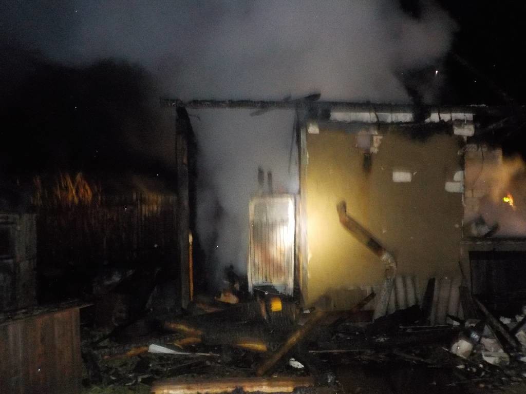 В Бобруйском районе на пожаре погибли два человека