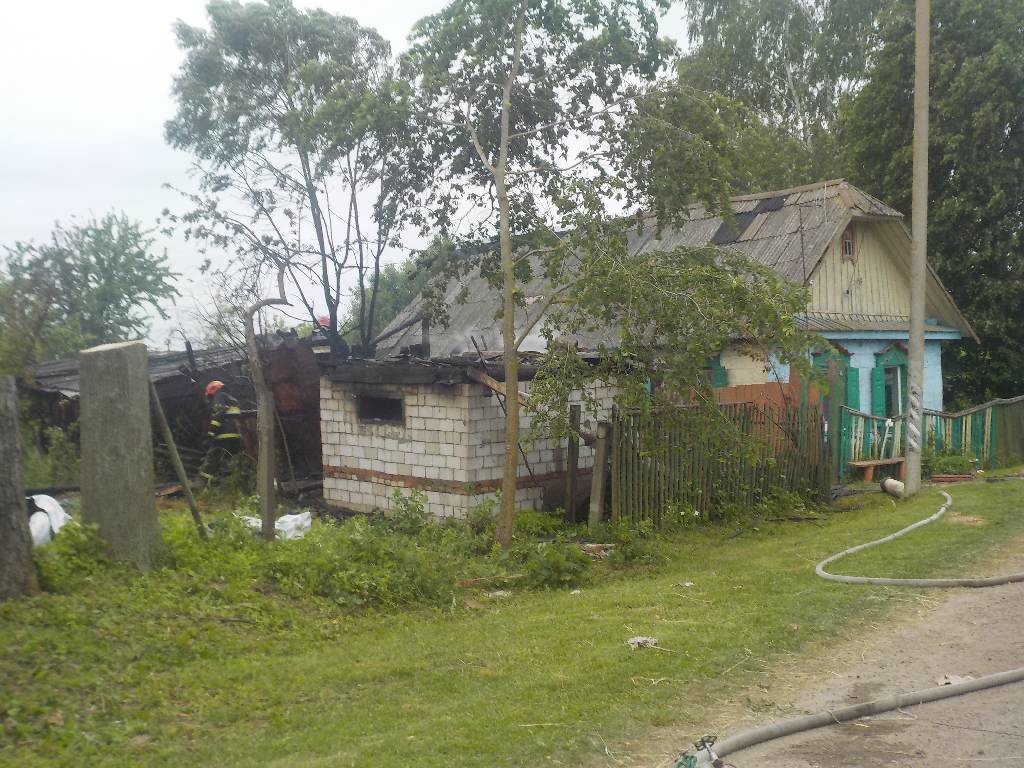 В деревне Новики Бобруйского района горел дом