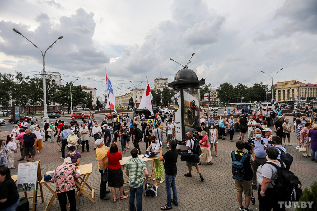 Цепь солидарности в Минске: акция длилась больше шести часов Цепь солидарности в Минске: акция длилась больше шести часов