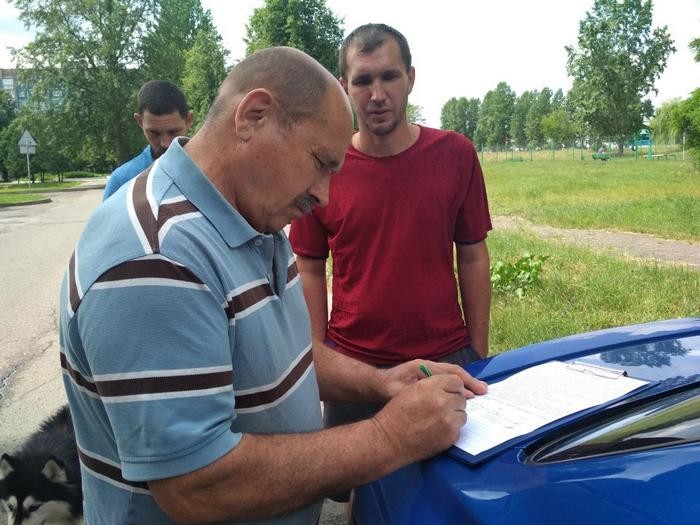 «Стадион «Славянка» – это издевательство!» Бобруйчане просят исполком предоставить больше мест для предвыборной агитации «Стадион «Славянка» – это издевательство!» Бобруйчане просят исполком предоставить больше мест для предвыборной агитации
