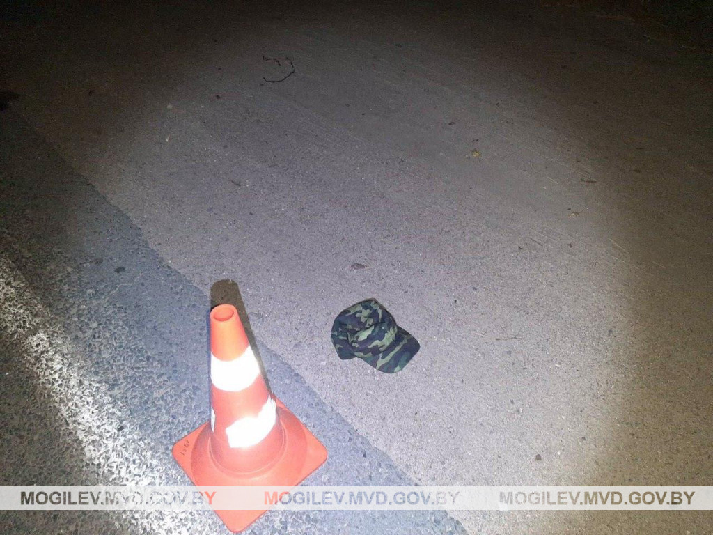 В Бобруйске ночью в ДТП пострадал 49-летний пешеход. Мужчина был пьян и без фликера В Бобруйске ночью в ДТП пострадал 49-летний пешеход. Мужчина был пьян и без фликера