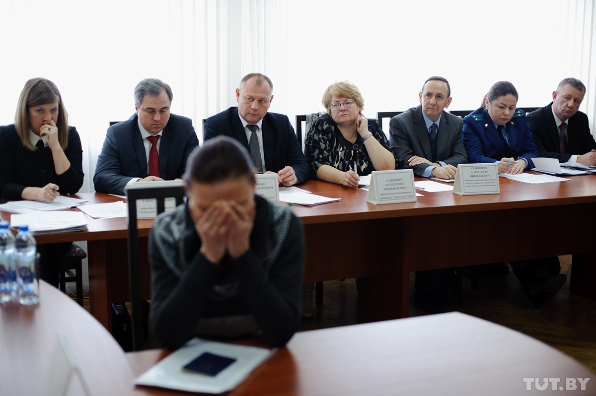 «Зарплата вырастет в два раза». Сравниваем обещания Лукашенко во всех его предвыборных программах «Зарплата вырастет в два раза». Сравниваем обещания Лукашенко во всех его предвыборных программах