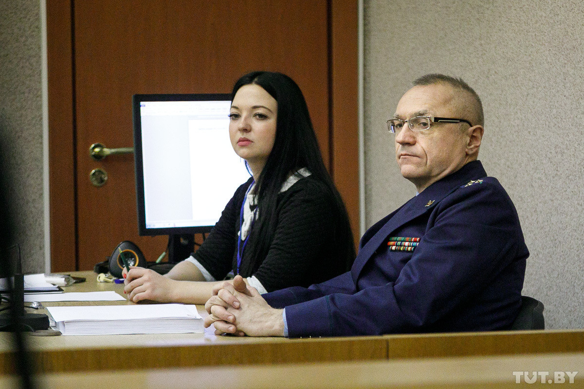 «Зарплата вырастет в два раза». Сравниваем обещания Лукашенко во всех его предвыборных программах «Зарплата вырастет в два раза». Сравниваем обещания Лукашенко во всех его предвыборных программах