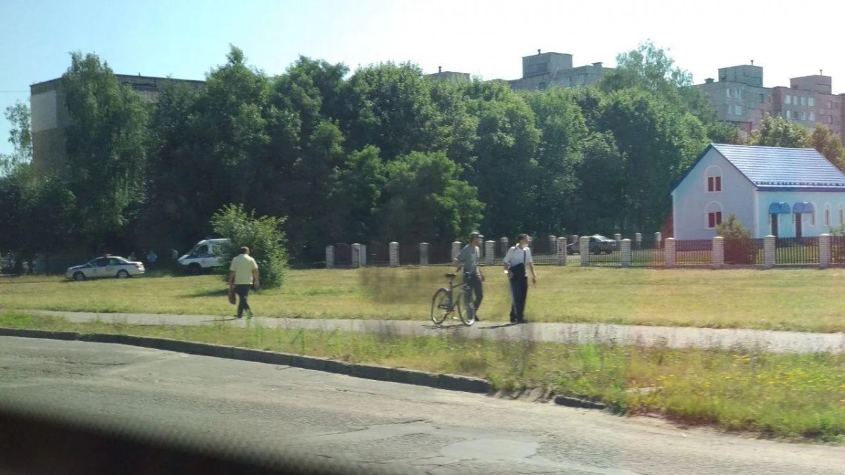 В Бобруйске водитель умер за рулем. Авто влетело в забор церкви В Бобруйске водитель умер за рулем. Авто влетело в забор церкви