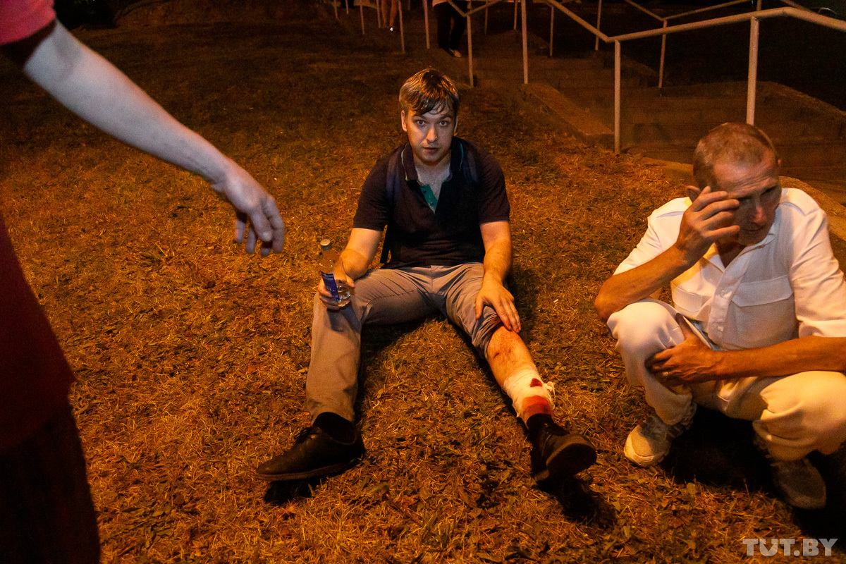 Как Беларусь протестовала в вечер выборов. Фотофакт Как Беларусь протестовала в вечер выборов. Фотофакт