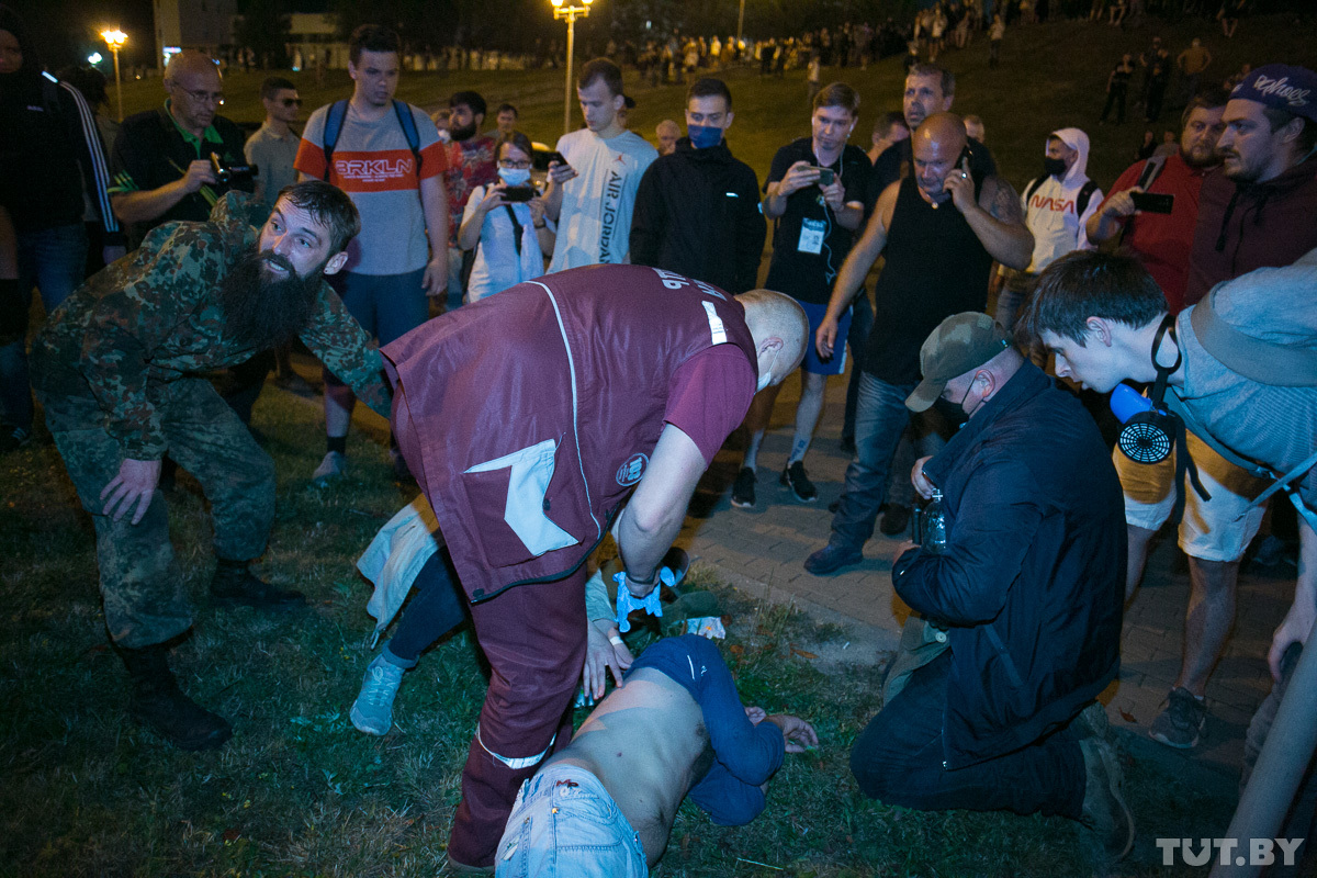Как Беларусь протестовала в вечер выборов. Фотофакт Как Беларусь протестовала в вечер выборов. Фотофакт