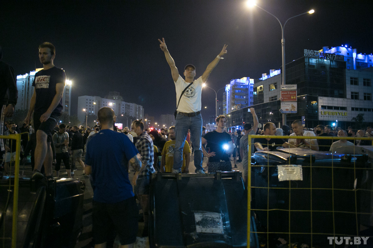 Как Беларусь протестовала в вечер выборов. Фотофакт Как Беларусь протестовала в вечер выборов. Фотофакт