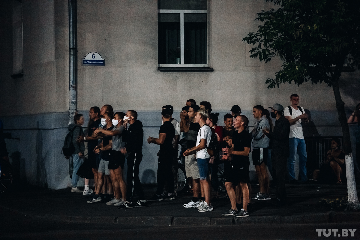 Как Беларусь протестовала в вечер выборов. Фотофакт Как Беларусь протестовала в вечер выборов. Фотофакт