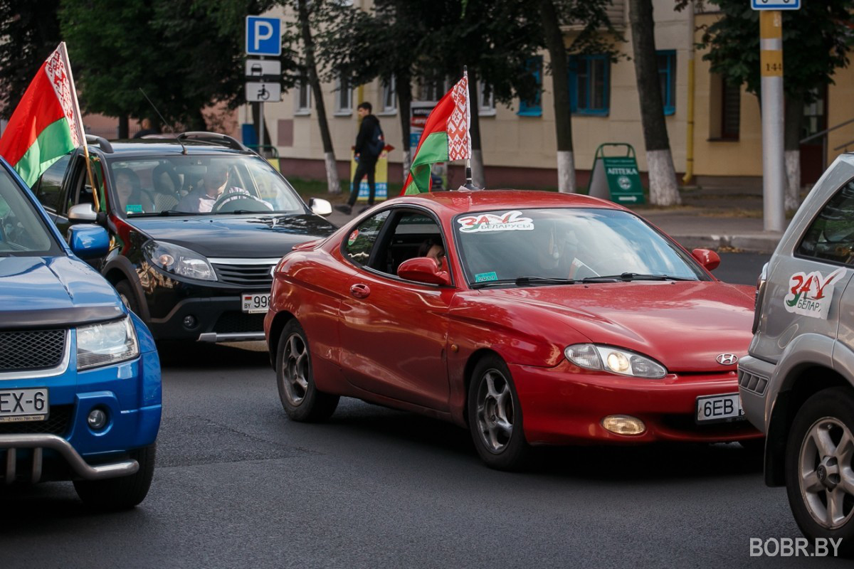 В Бобруйске прошёл автопробег в поддержку Александра Лукашенко. Фоторепортаж В Бобруйске прошёл автопробег в поддержку Александра Лукашенко. Фоторепортаж