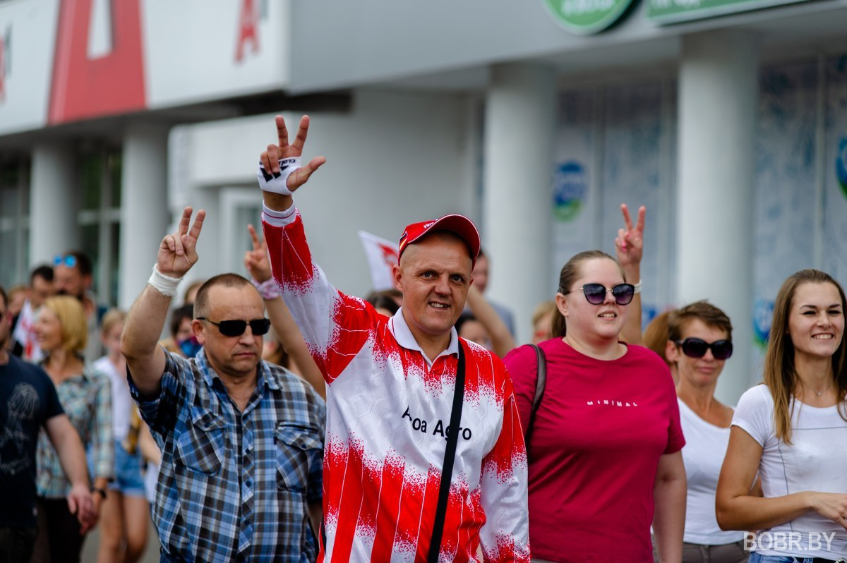 23 августа в Бобруйске прошла очередная акция протеста (фото и стрим VALIDOL). Дополнено 23 августа в Бобруйске прошла очередная акция протеста (фото и стрим VALIDOL). Дополнено