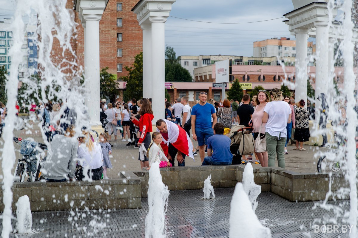 23 августа в Бобруйске прошла очередная акция протеста (фото и стрим VALIDOL). Дополнено 23 августа в Бобруйске прошла очередная акция протеста (фото и стрим VALIDOL). Дополнено