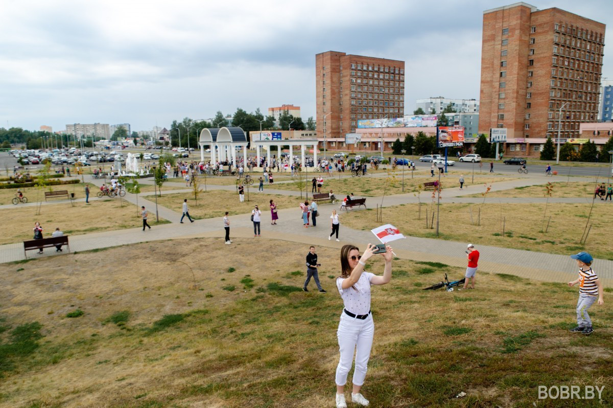 23 августа в Бобруйске прошла очередная акция протеста (фото и стрим VALIDOL). Дополнено 23 августа в Бобруйске прошла очередная акция протеста (фото и стрим VALIDOL). Дополнено