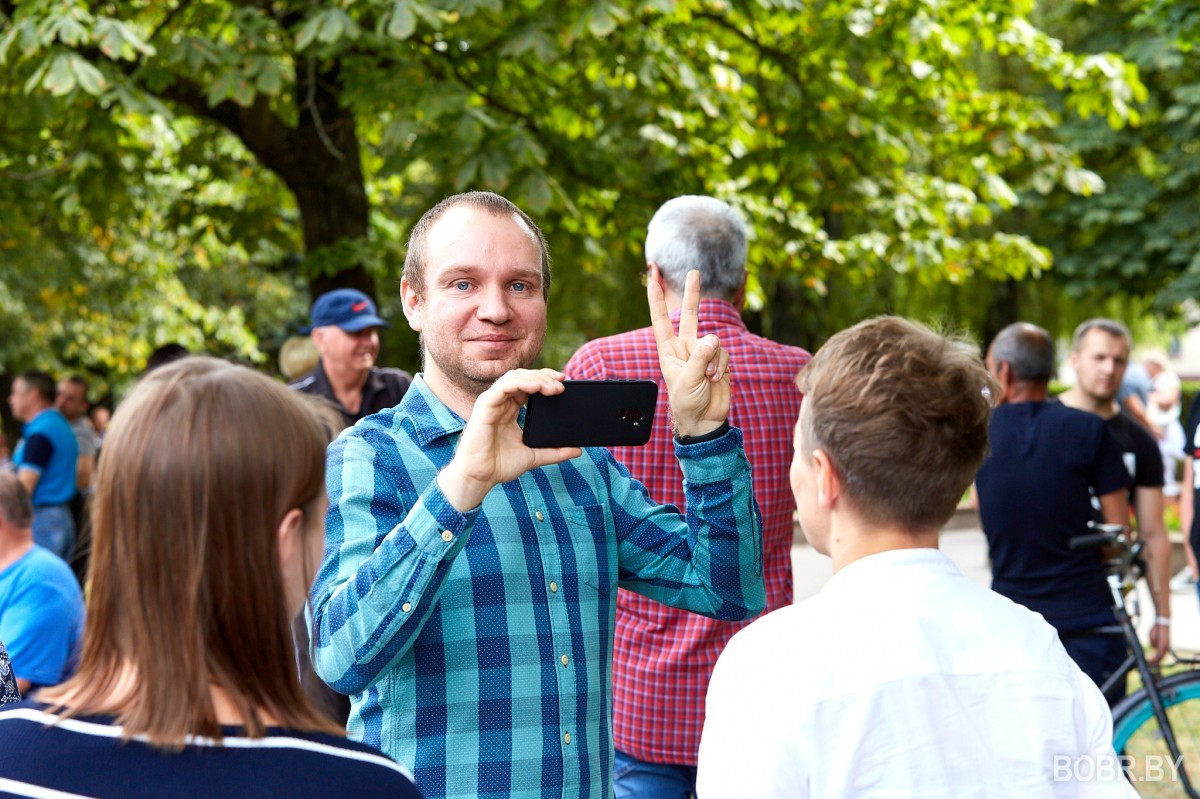 23 августа в Бобруйске прошла очередная акция протеста (фото и стрим VALIDOL). Дополнено 23 августа в Бобруйске прошла очередная акция протеста (фото и стрим VALIDOL). Дополнено