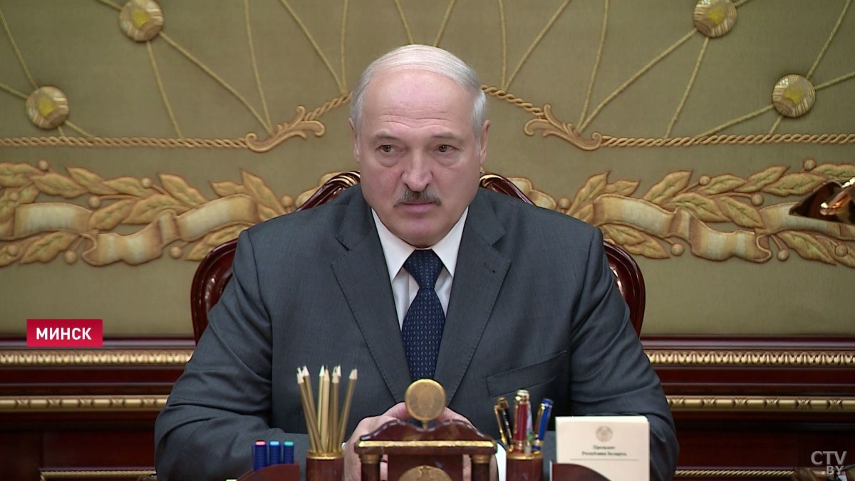 Александр Лукашенко: ветераны оказались фактически опорой нашей государственности. Нельзя их обидеть ни в коем случае Александр Лукашенко: ветераны оказались фактически опорой нашей государственности. Нельзя их обидеть ни в коем случае