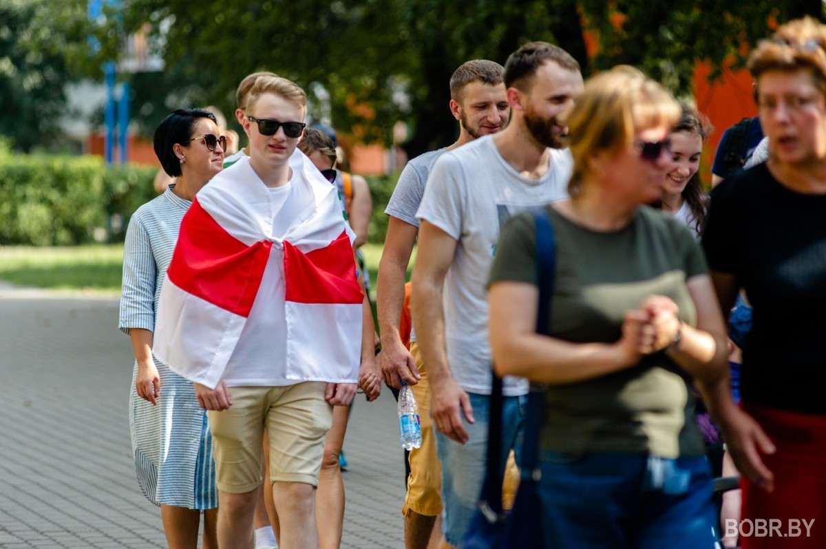 Сегодня в Бобруйске прошёл марш мира и независимости Сегодня в Бобруйске прошёл марш мира и независимости