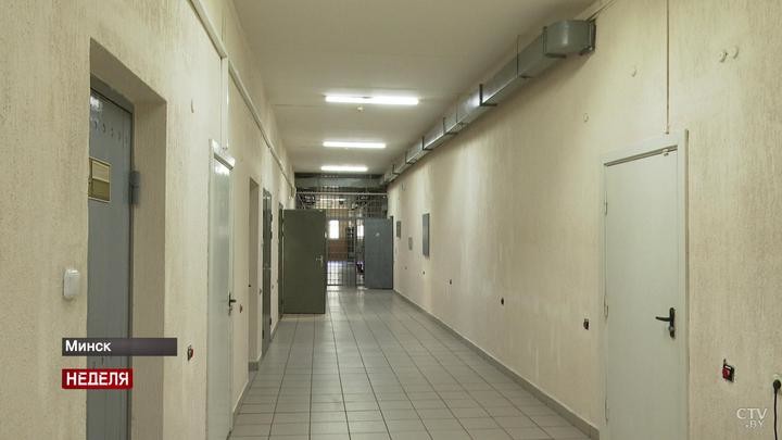 «Пытки, издевательства, избиения здесь были?» ГосТВ показало сюжет про Окрестина «Пытки, издевательства, избиения здесь были?» ГосТВ показало сюжет про Окрестина