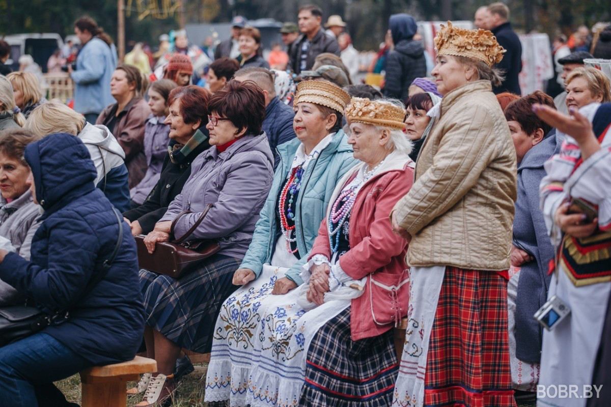 В деревне Глуша прошла ярмарка “Глушанскi хутарок” В деревне Глуша прошла ярмарка “Глушанскi хутарок”