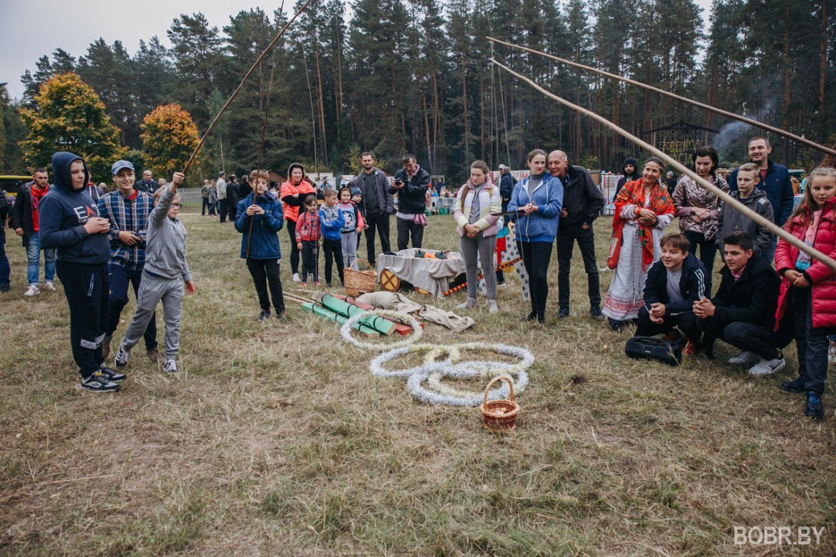 В деревне Глуша прошла ярмарка “Глушанскi хутарок” В деревне Глуша прошла ярмарка “Глушанскi хутарок”