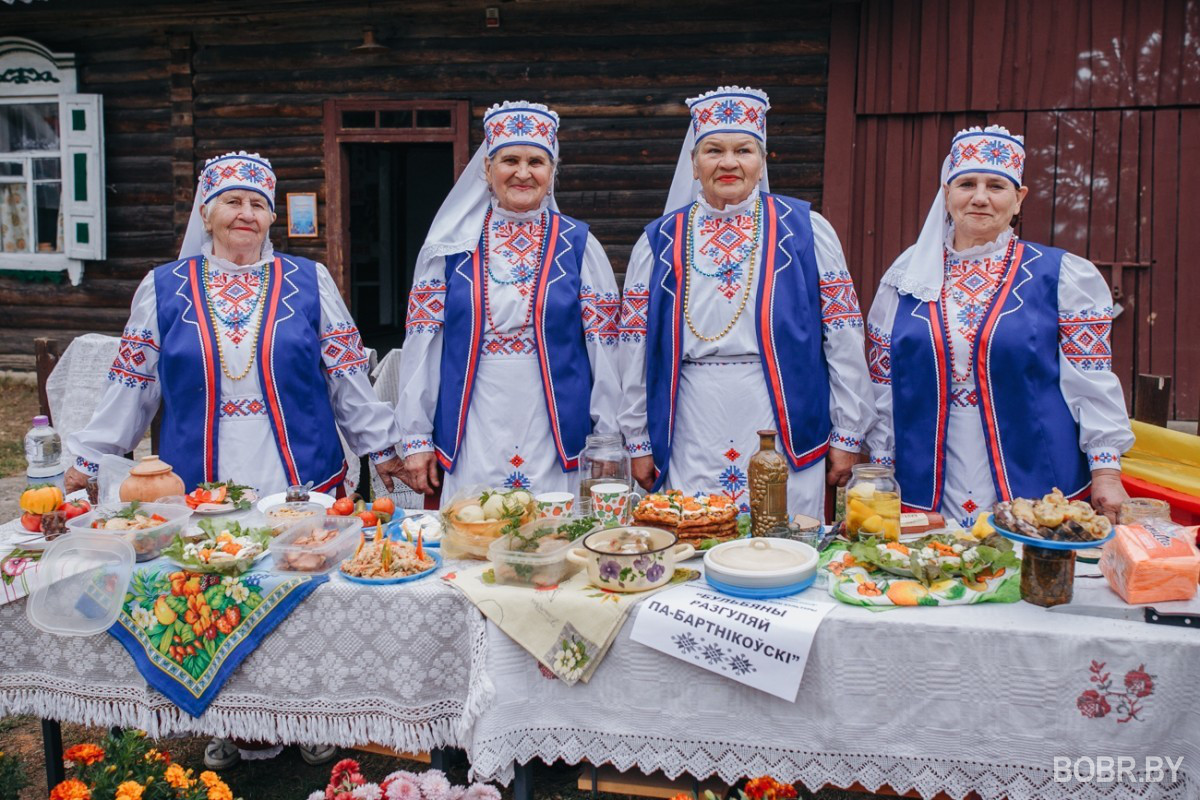 В деревне Глуша прошла ярмарка “Глушанскi хутарок” В деревне Глуша прошла ярмарка “Глушанскi хутарок”
