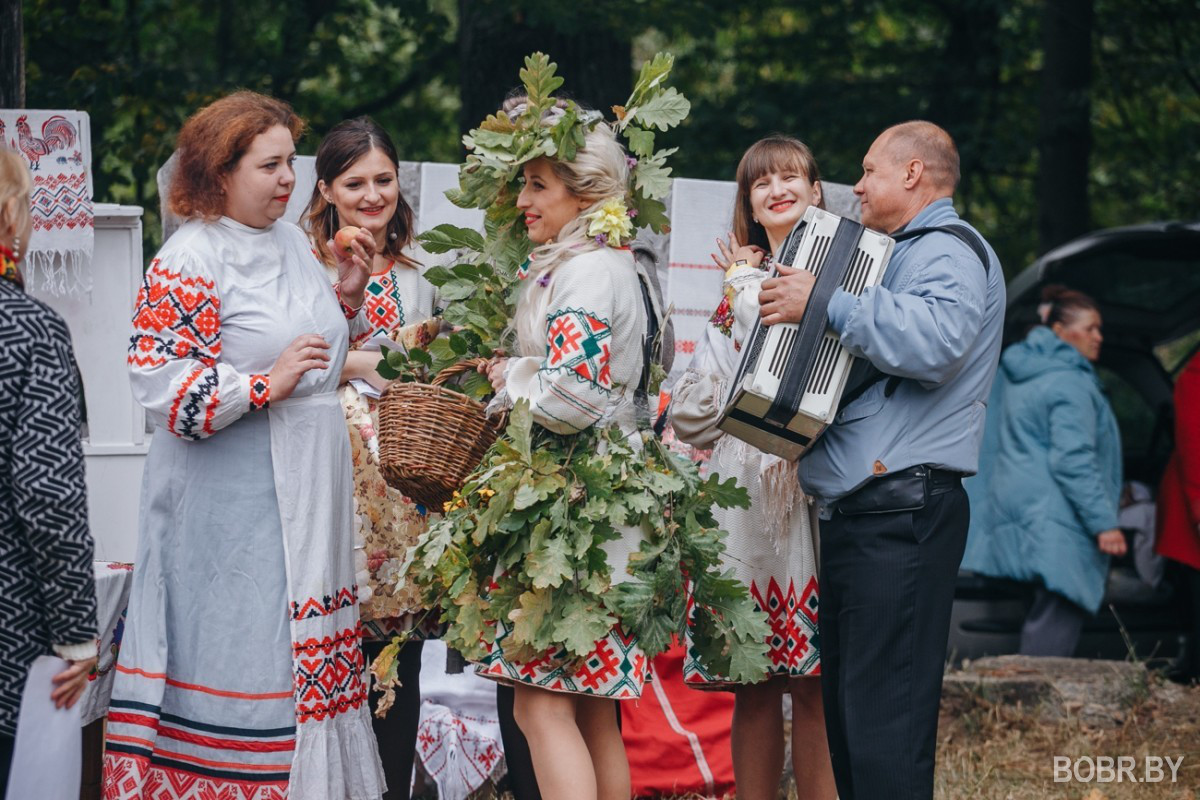 В деревне Глуша прошла ярмарка “Глушанскi хутарок” В деревне Глуша прошла ярмарка “Глушанскi хутарок”