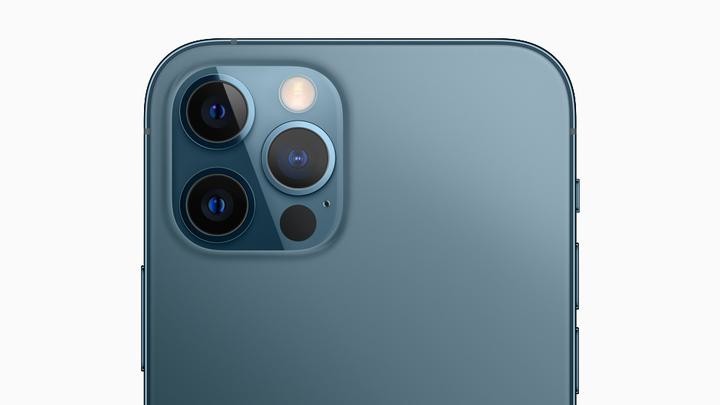 Apple представила iPhone 12 и iPhone 12 Pro Apple представила iPhone 12 и iPhone 12 Pro