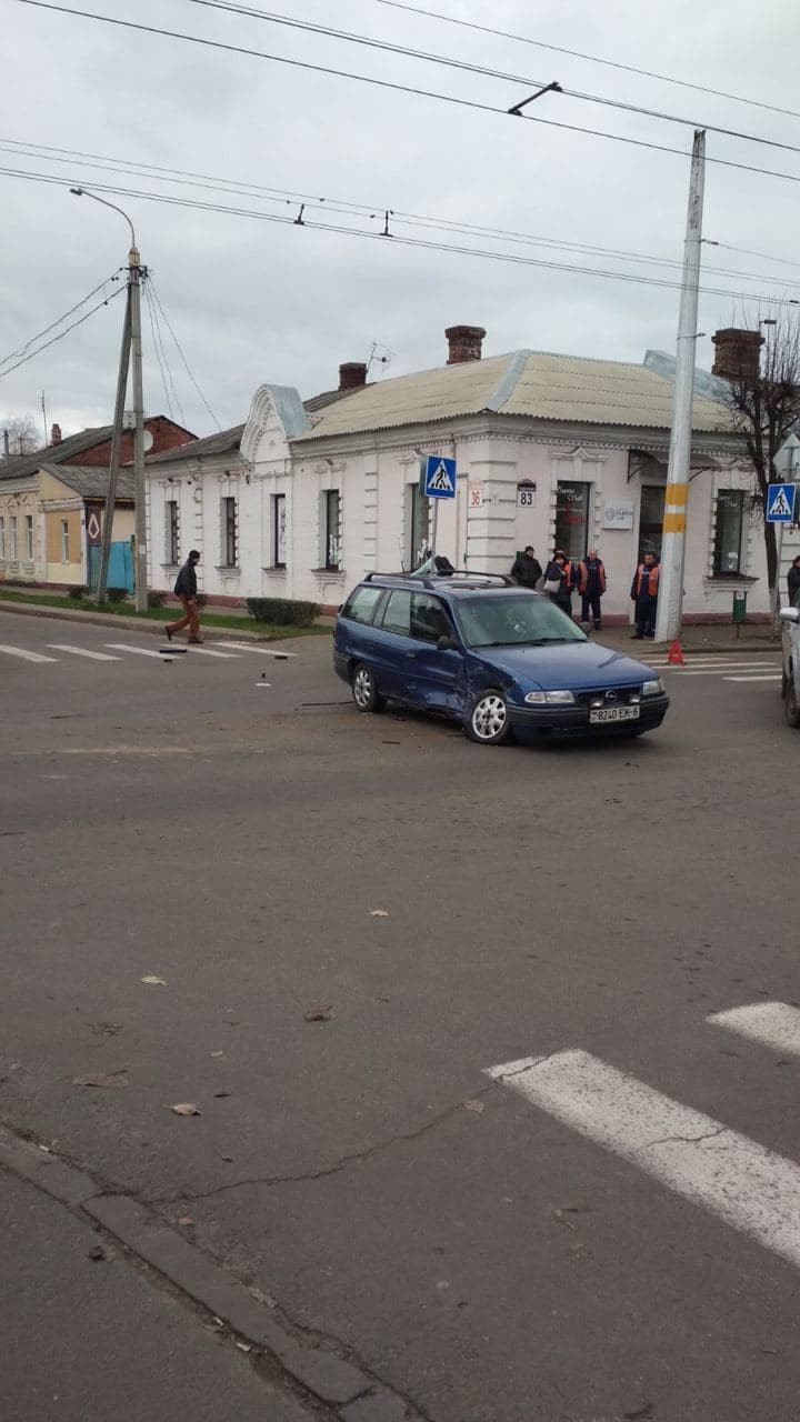 В Бобруйске произошла серьезная авария. Фотофакт В Бобруйске произошла серьезная авария. Фотофакт