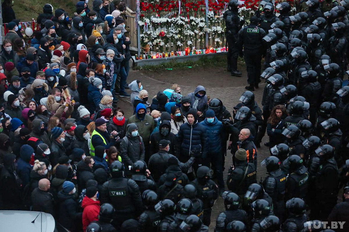 Правозащитники сообщают о более чем 1100 задержанных в воскресенье Правозащитники сообщают о более чем 1100 задержанных в воскресенье