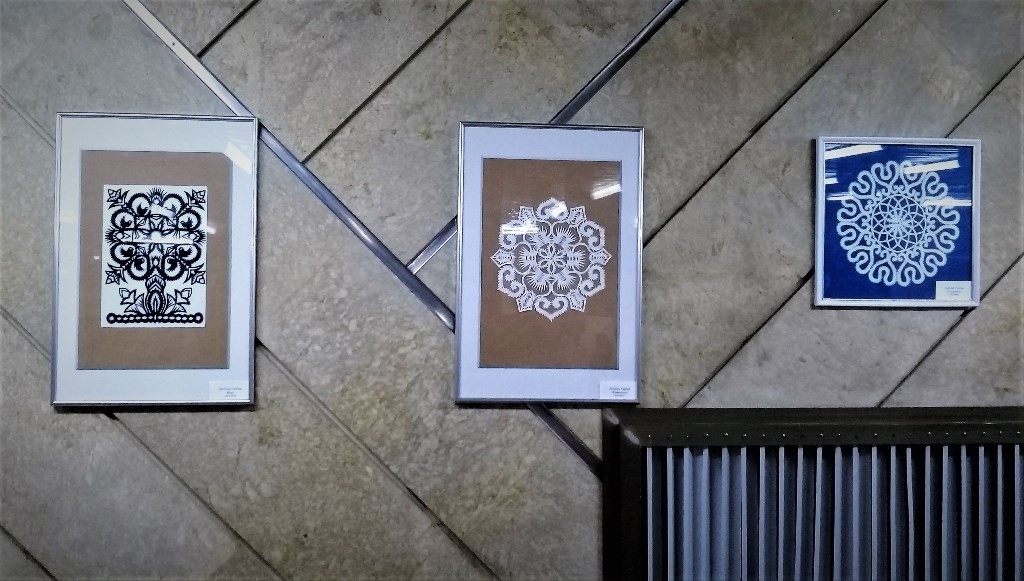 «Зимняя сказка». Выставка панно в технике вытинанки проходит во Дворце искусств
