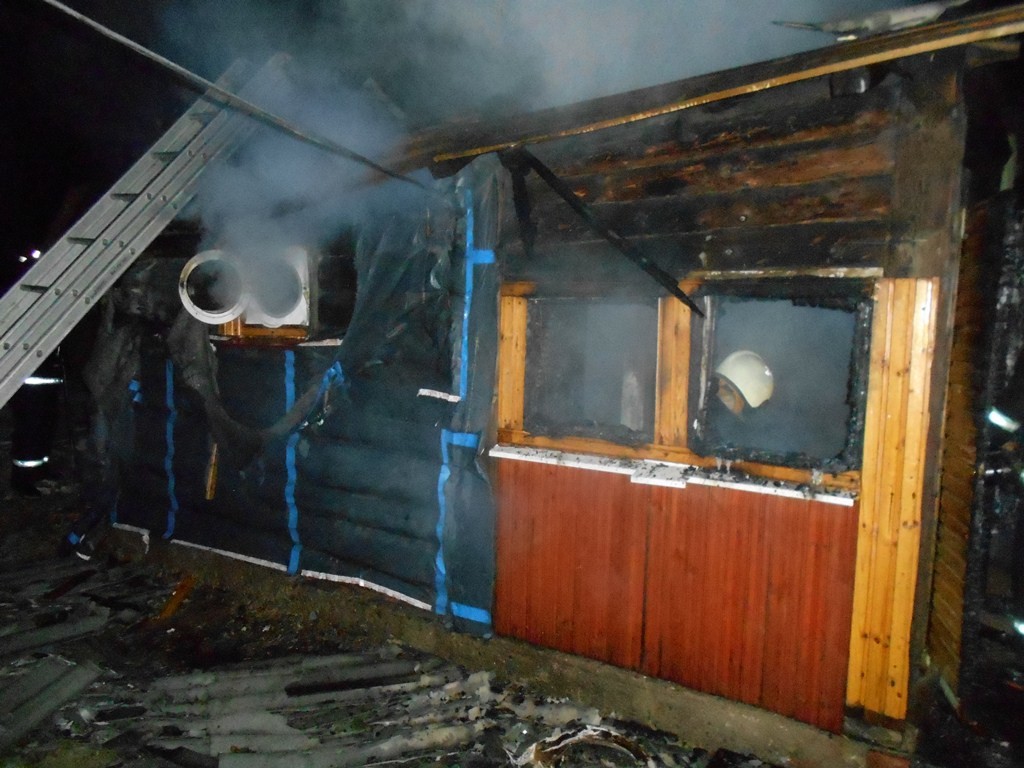 Утром 8 марта в Бобруйске произошло сразу два пожара. Горели оконная рама и баня.